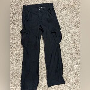H&M Women's Black Mid-Rise Cargo Pants